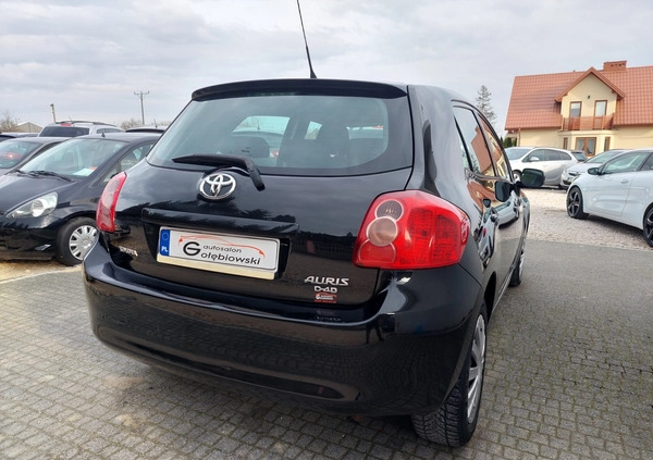 Toyota Auris cena 15900 przebieg: 256000, rok produkcji 2007 z Jarocin małe 154